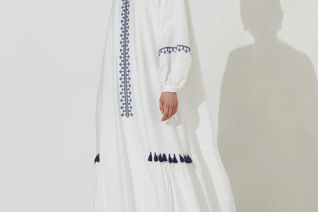 White Linen Midaxi Dress with embroidery detail Maleve Official White Linen Midaxi Dress with embroidery detail Maleve Official